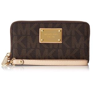 Michael Kors Wristlet